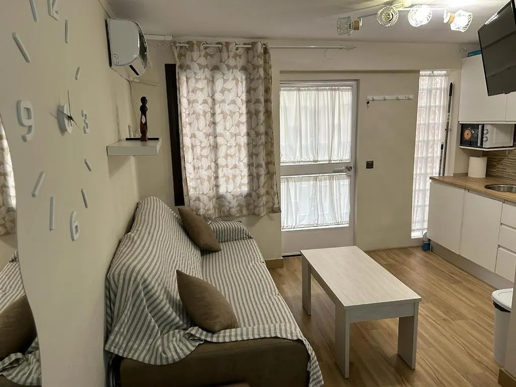 Bajo N/1 Apartment Nerja